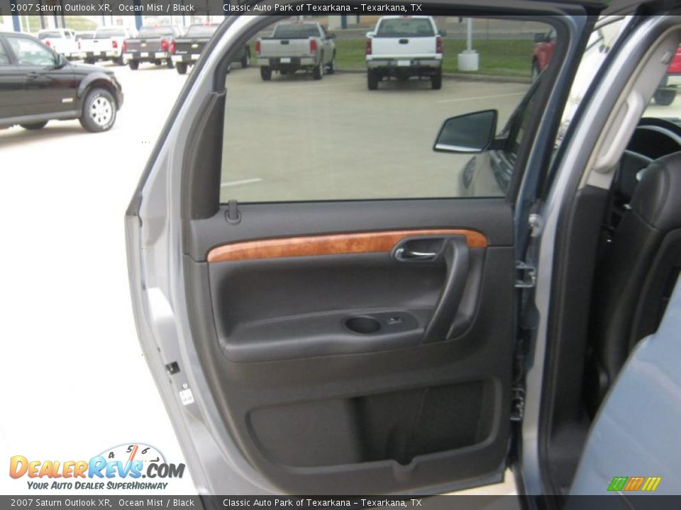 2007 Saturn Outlook XR Ocean Mist / Black Photo #20