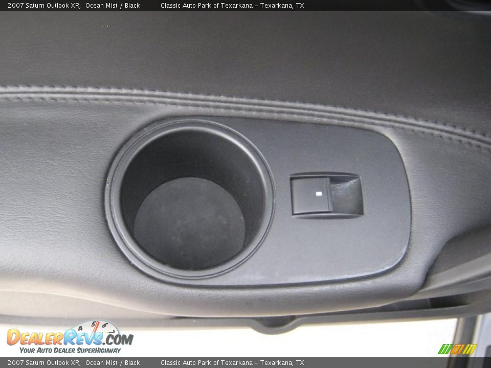 2007 Saturn Outlook XR Ocean Mist / Black Photo #21