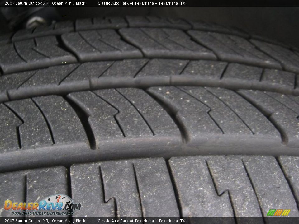 2007 Saturn Outlook XR Ocean Mist / Black Photo #24