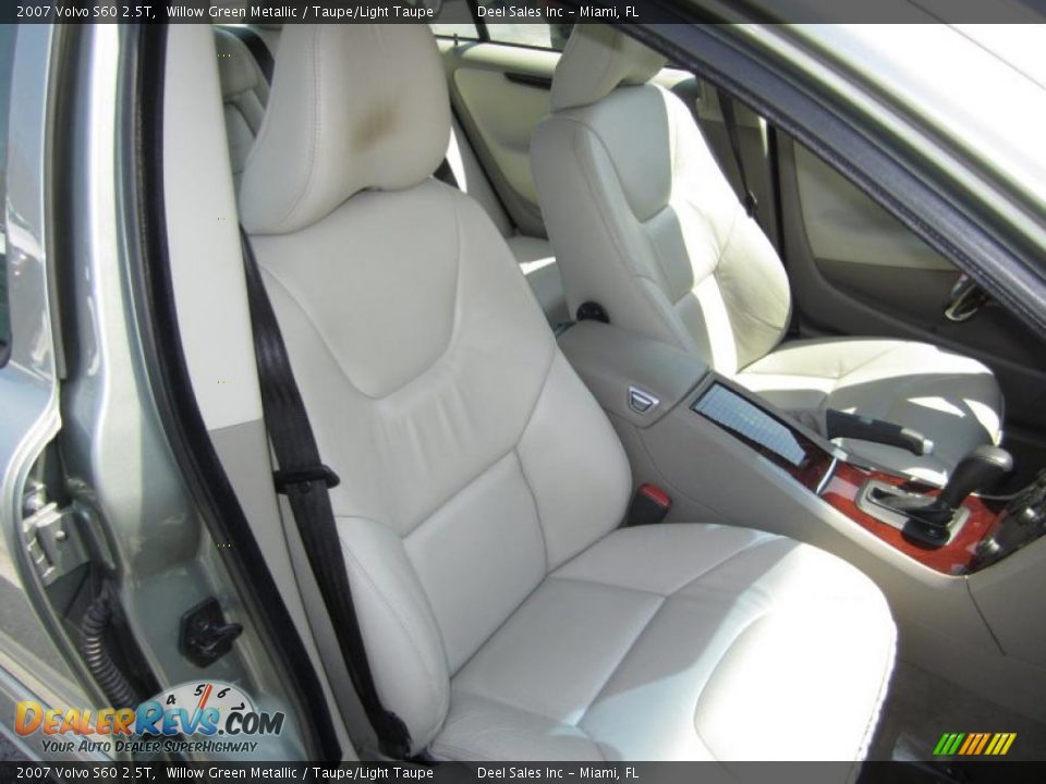 2007 Volvo S60 2.5T Willow Green Metallic / Taupe/Light Taupe Photo #10