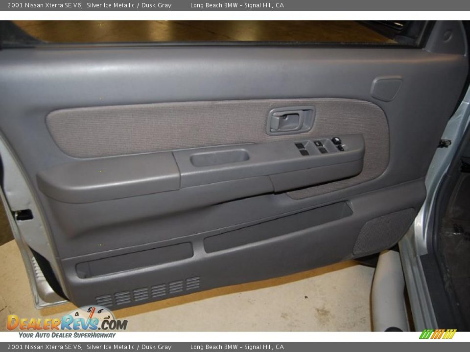 2001 Nissan Xterra SE V6 Silver Ice Metallic / Dusk Gray Photo #22