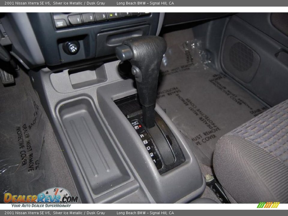 2001 Nissan Xterra SE V6 Shifter Photo #32
