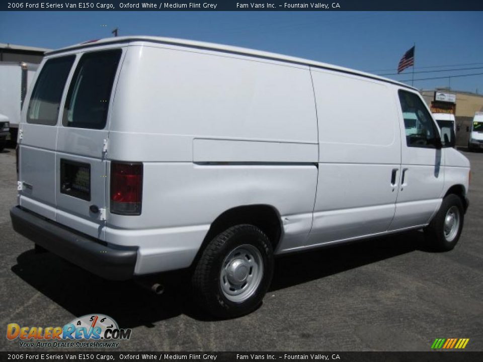 2006 Ford E Series Van E150 Cargo Oxford White / Medium Flint Grey Photo #6