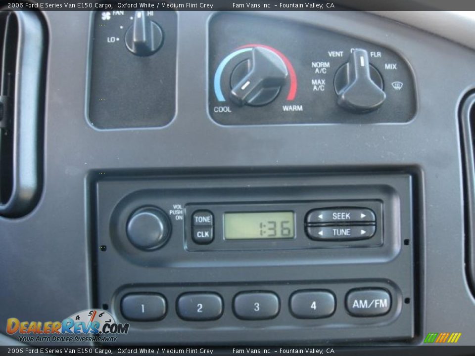 2006 Ford E Series Van E150 Cargo Oxford White / Medium Flint Grey Photo #10