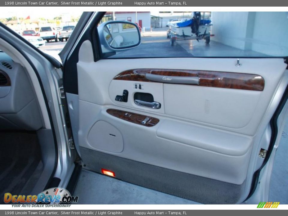 Door Panel of 1998 Lincoln Town Car Cartier Photo #21