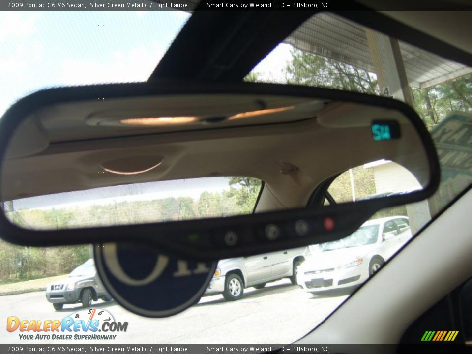 2009 Pontiac G6 V6 Sedan Silver Green Metallic / Light Taupe Photo #22