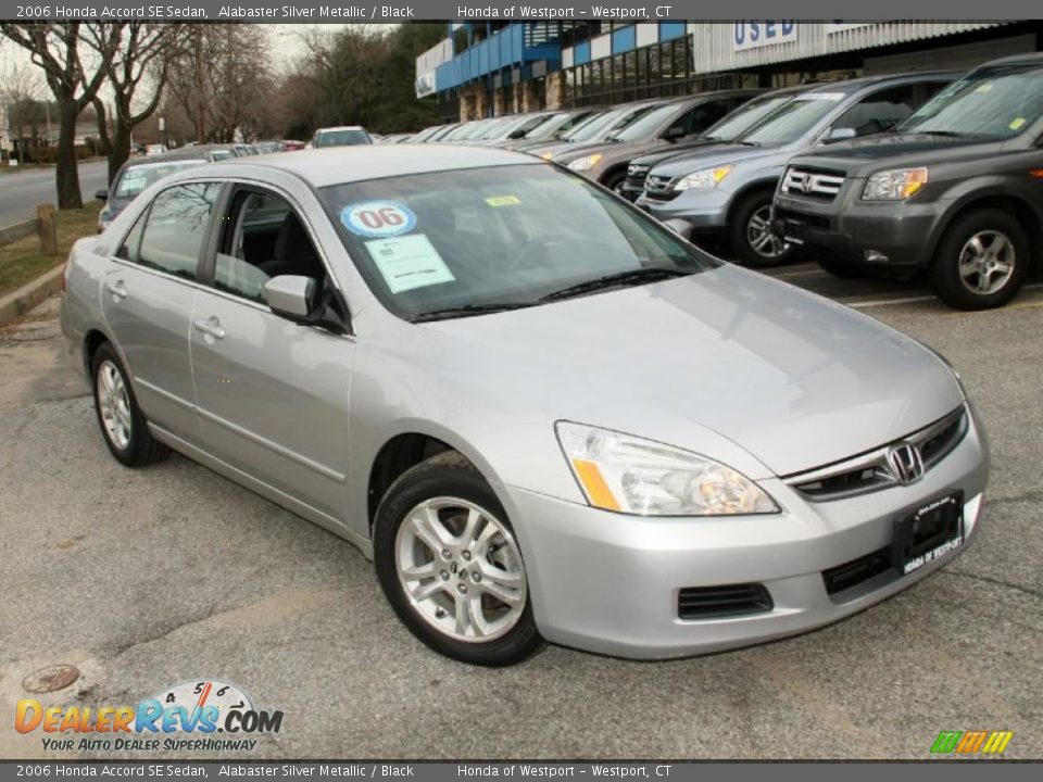 Front 3/4 View of 2006 Honda Accord SE Sedan Photo #3