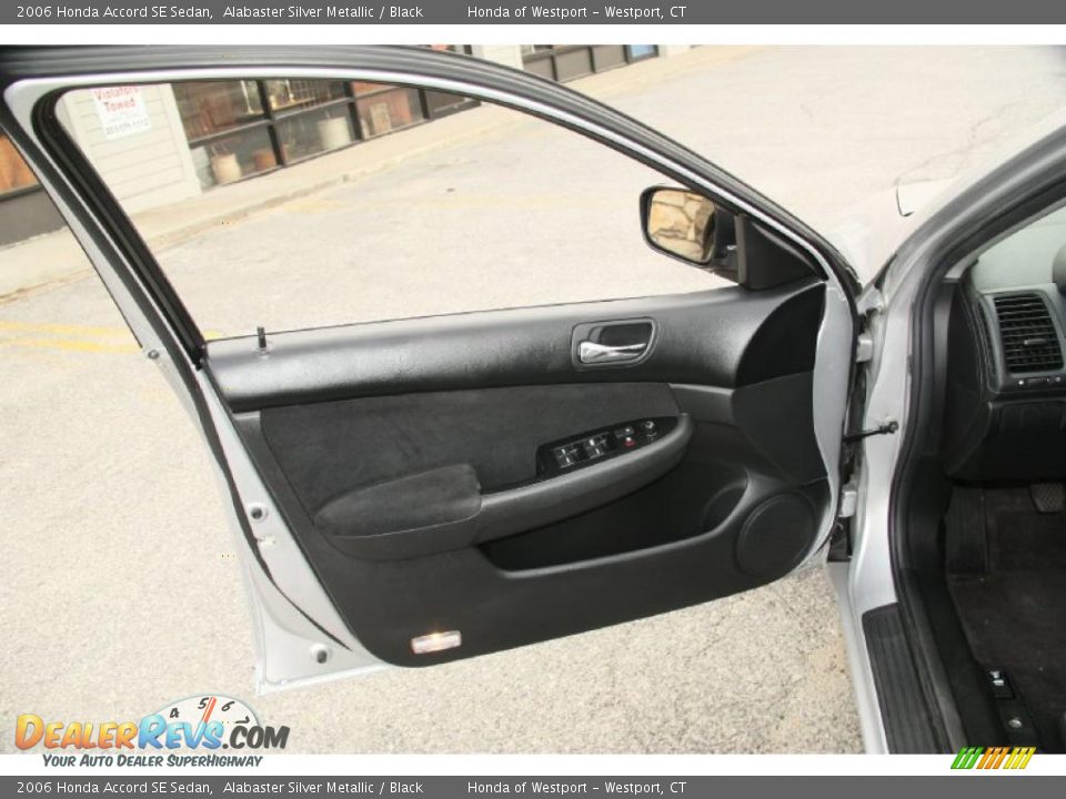 2006 Honda Accord SE Sedan Alabaster Silver Metallic / Black Photo #12