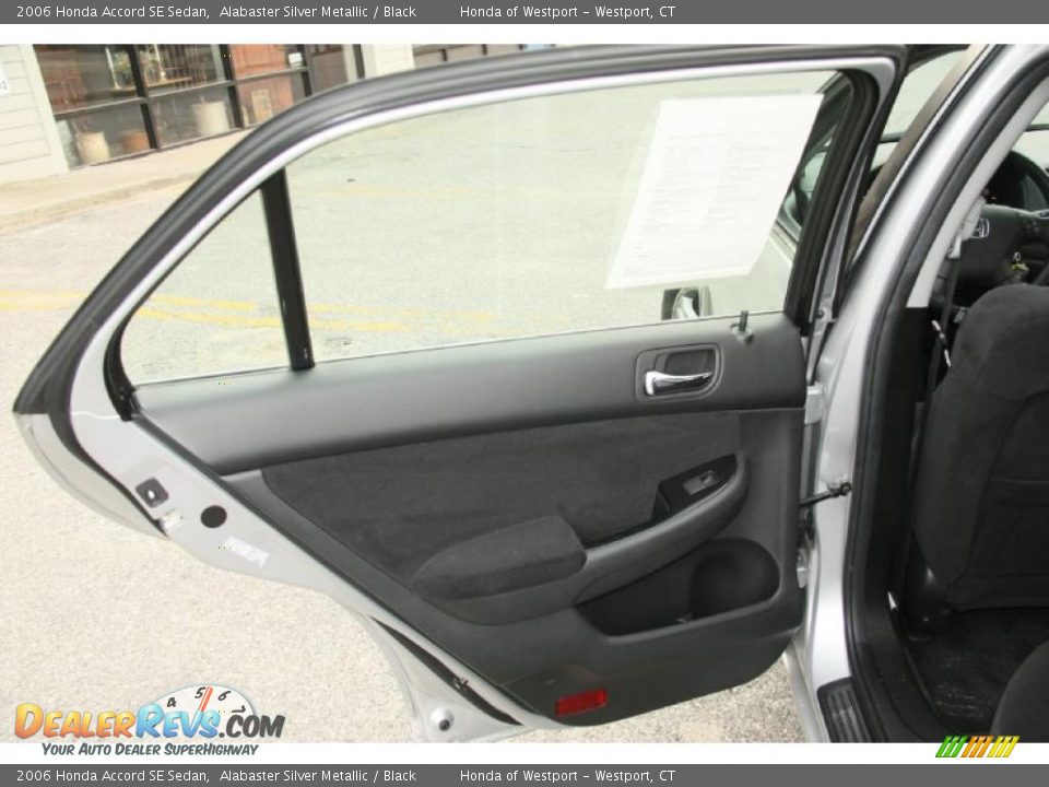 2006 Honda Accord SE Sedan Alabaster Silver Metallic / Black Photo #13