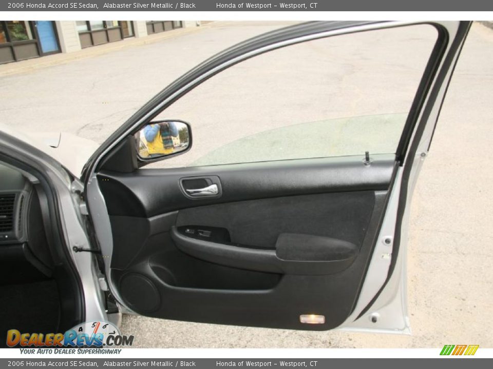 2006 Honda Accord SE Sedan Alabaster Silver Metallic / Black Photo #15