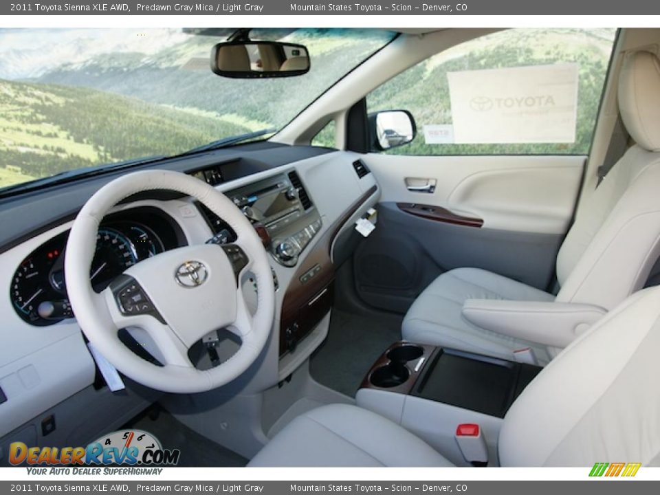 Light Gray Interior - 2011 Toyota Sienna XLE AWD Photo #4