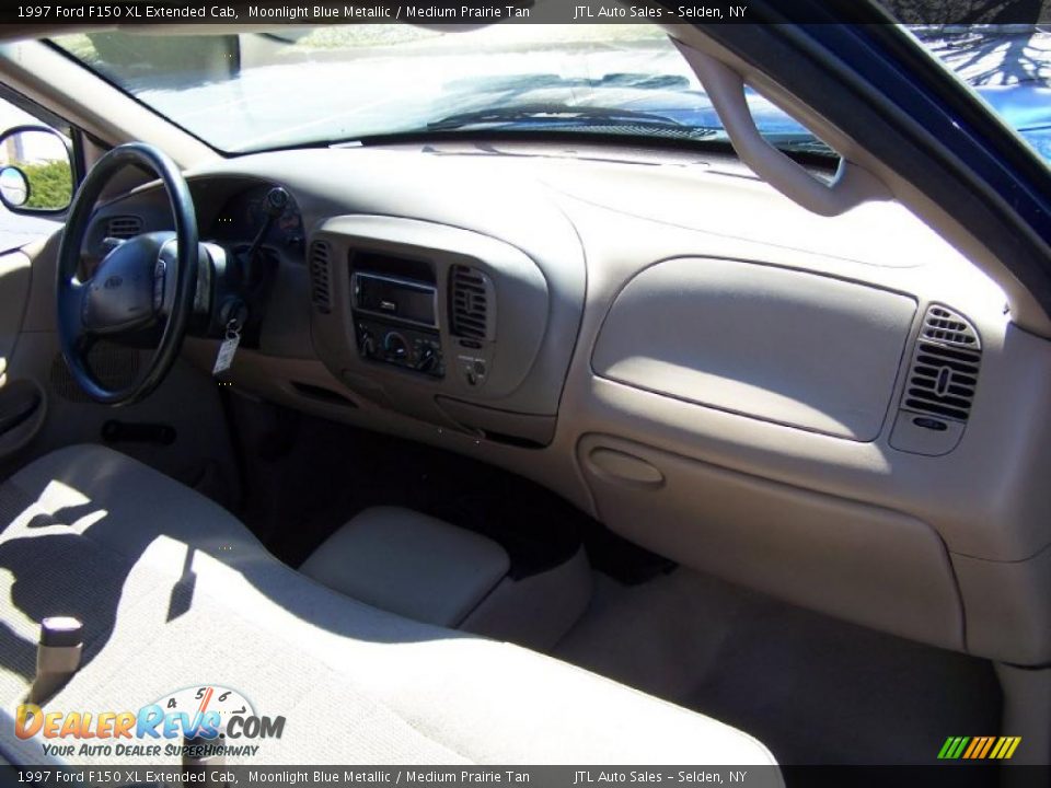 1997 Ford F150 XL Extended Cab Moonlight Blue Metallic / Medium Prairie Tan Photo #9