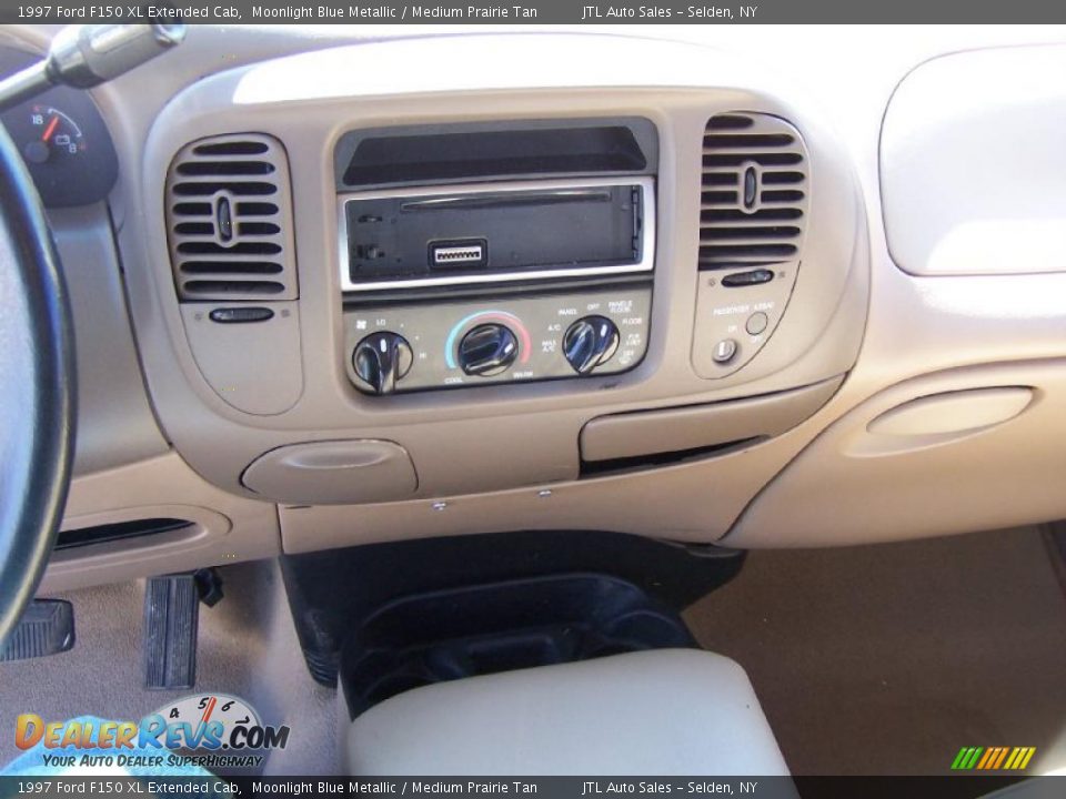 1997 Ford F150 XL Extended Cab Moonlight Blue Metallic / Medium Prairie Tan Photo #11