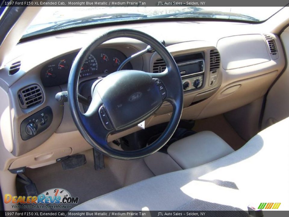 1997 Ford F150 XL Extended Cab Moonlight Blue Metallic / Medium Prairie Tan Photo #13