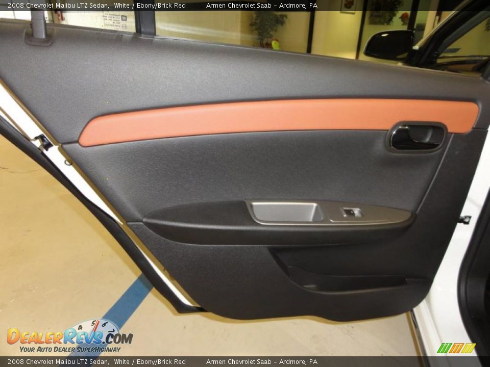 2008 Chevrolet Malibu LTZ Sedan White / Ebony/Brick Red Photo #24