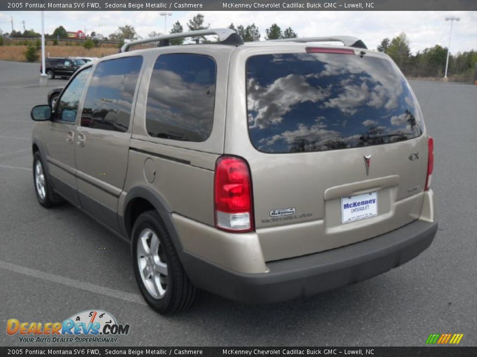 2005 Pontiac Montana SV6 FWD Sedona Beige Metallic / Cashmere Photo #2