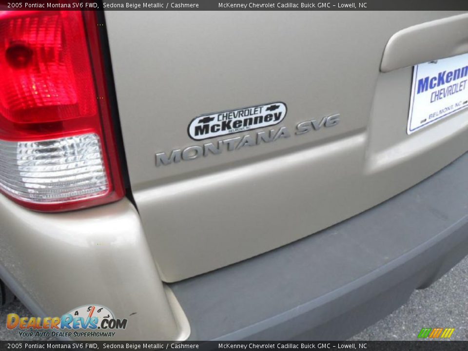 2005 Pontiac Montana SV6 FWD Sedona Beige Metallic / Cashmere Photo #4