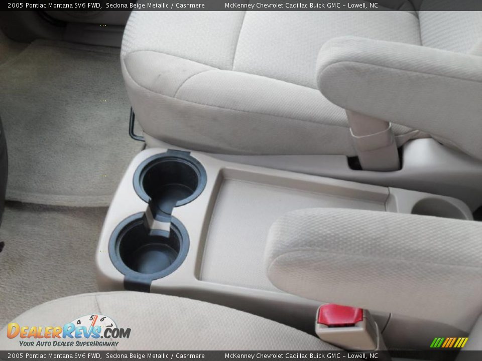 2005 Pontiac Montana SV6 FWD Sedona Beige Metallic / Cashmere Photo #10