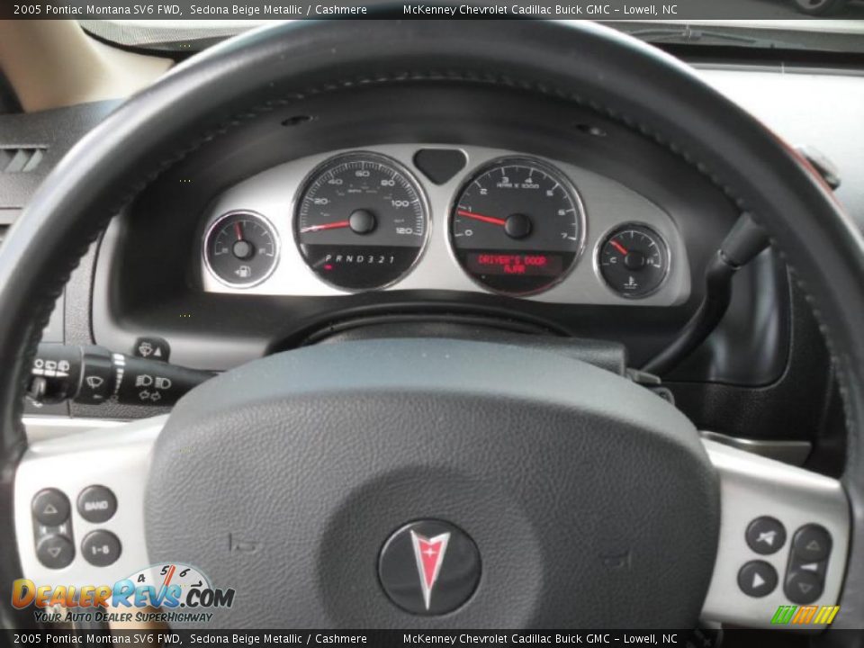 2005 Pontiac Montana SV6 FWD Sedona Beige Metallic / Cashmere Photo #12