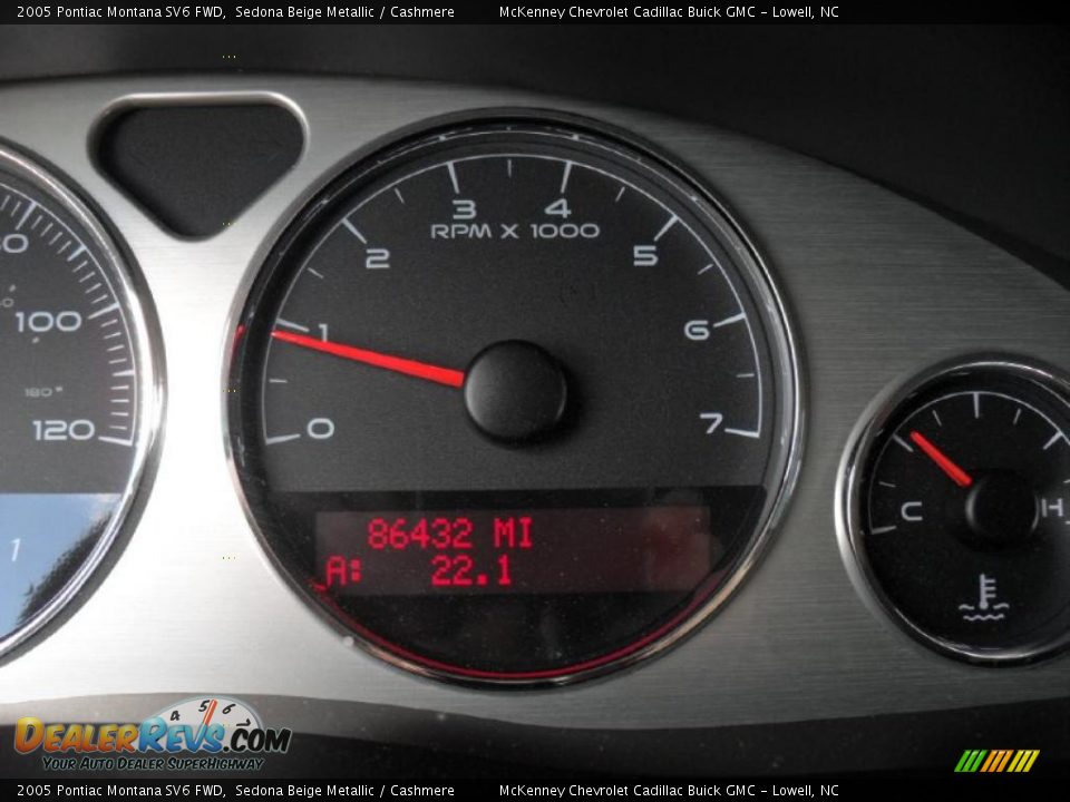 2005 Pontiac Montana SV6 FWD Sedona Beige Metallic / Cashmere Photo #13