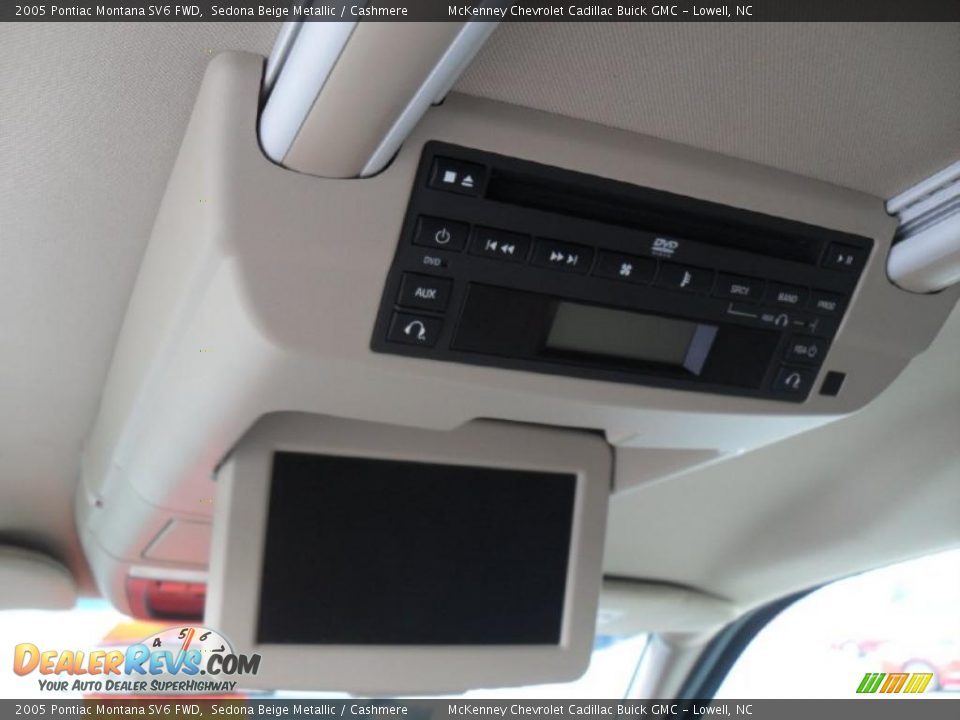 2005 Pontiac Montana SV6 FWD Sedona Beige Metallic / Cashmere Photo #15