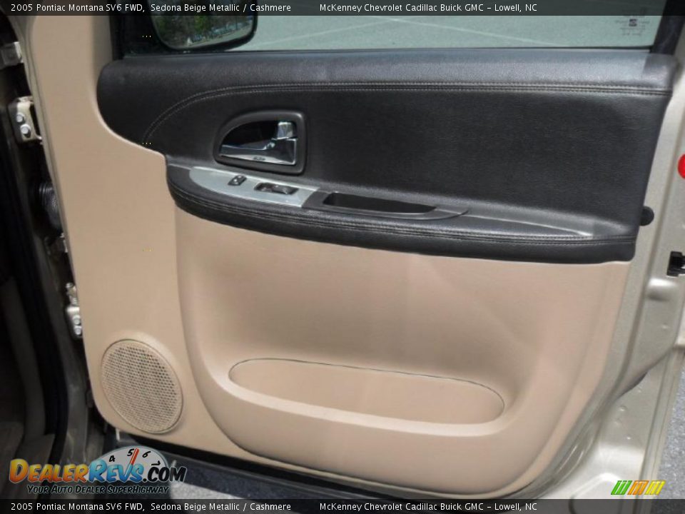 2005 Pontiac Montana SV6 FWD Sedona Beige Metallic / Cashmere Photo #21