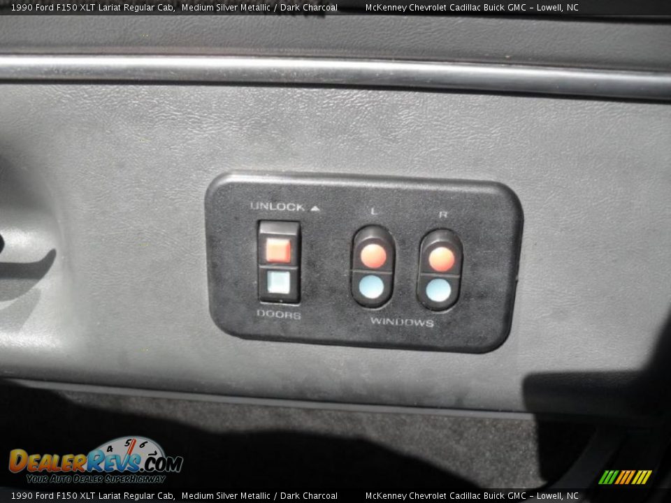 Controls of 1990 Ford F150 XLT Lariat Regular Cab Photo #10