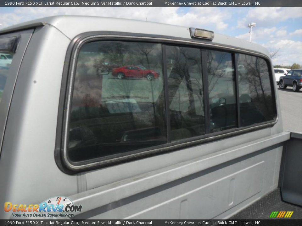 1990 Ford F150 XLT Lariat Regular Cab Medium Silver Metallic / Dark Charcoal Photo #15