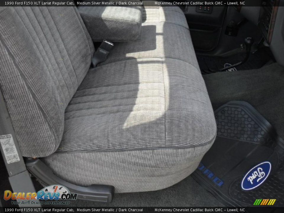 1990 Ford F150 XLT Lariat Regular Cab Medium Silver Metallic / Dark Charcoal Photo #17