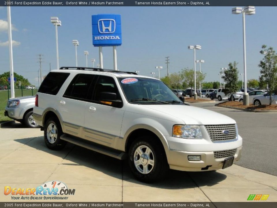 2005 Ford Expedition Eddie Bauer Oxford White / Medium Parchment Photo #2