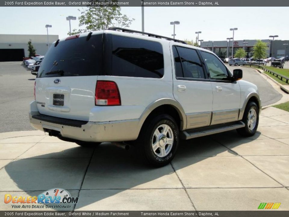 2005 Ford Expedition Eddie Bauer Oxford White / Medium Parchment Photo #5