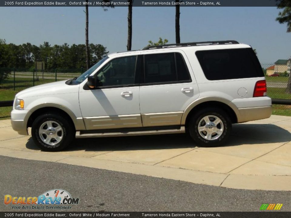 2005 Ford Expedition Eddie Bauer Oxford White / Medium Parchment Photo #7