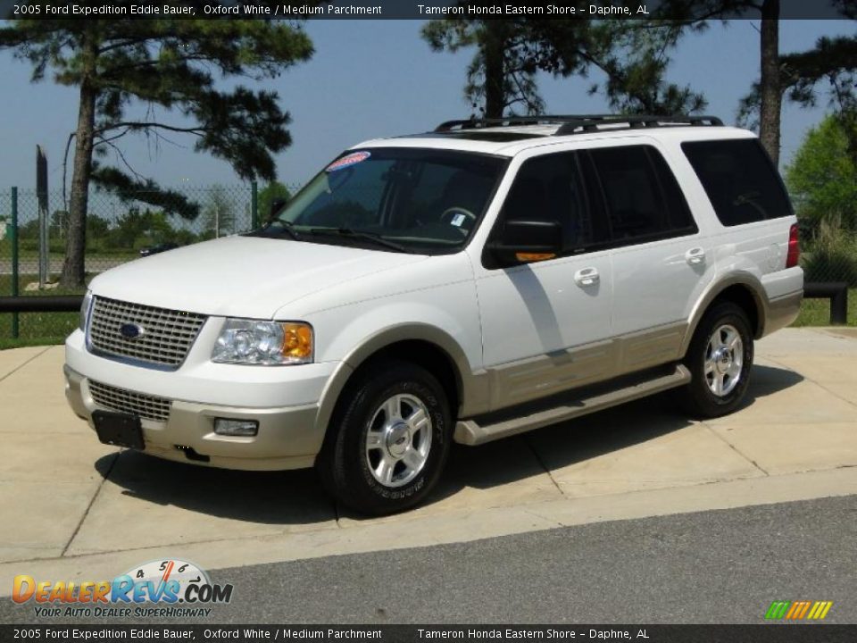 2005 Ford Expedition Eddie Bauer Oxford White / Medium Parchment Photo #10