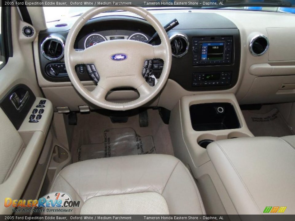2005 Ford Expedition Eddie Bauer Oxford White / Medium Parchment Photo #21