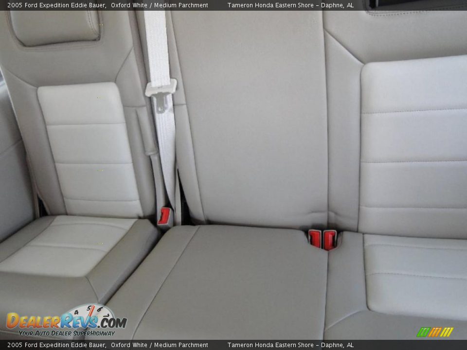 Medium Parchment Interior - 2005 Ford Expedition Eddie Bauer Photo #33