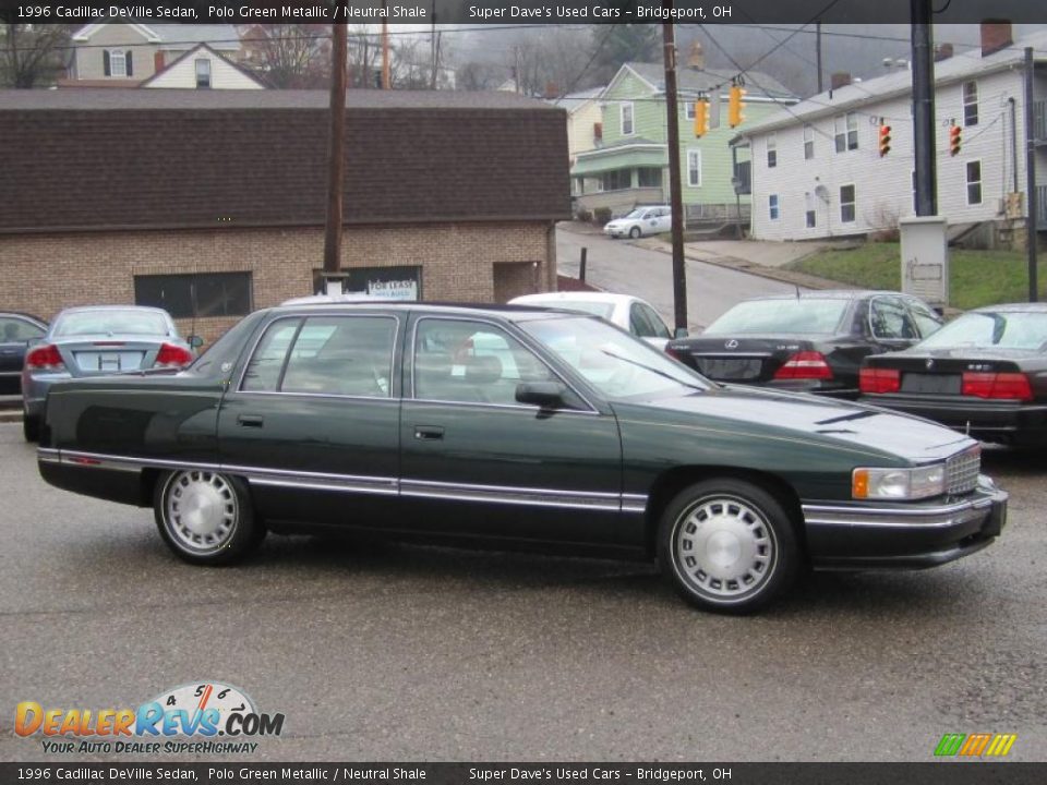 Polo Green Metallic 1996 Cadillac DeVille Sedan Photo #2