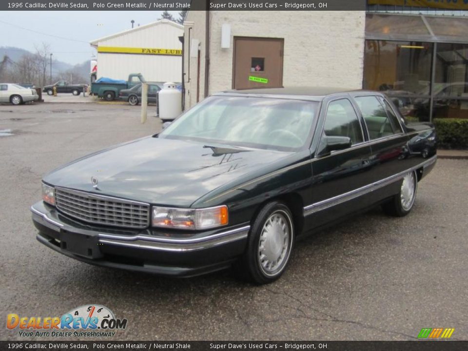 1996 Cadillac DeVille Sedan Polo Green Metallic / Neutral Shale Photo #9