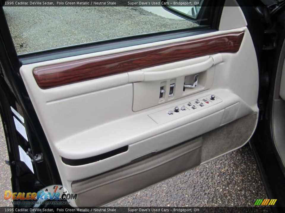 Door Panel of 1996 Cadillac DeVille Sedan Photo #14
