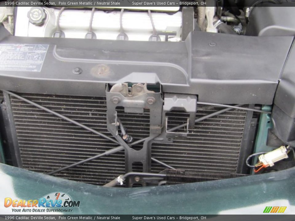 1996 Cadillac DeVille Sedan Polo Green Metallic / Neutral Shale Photo #25