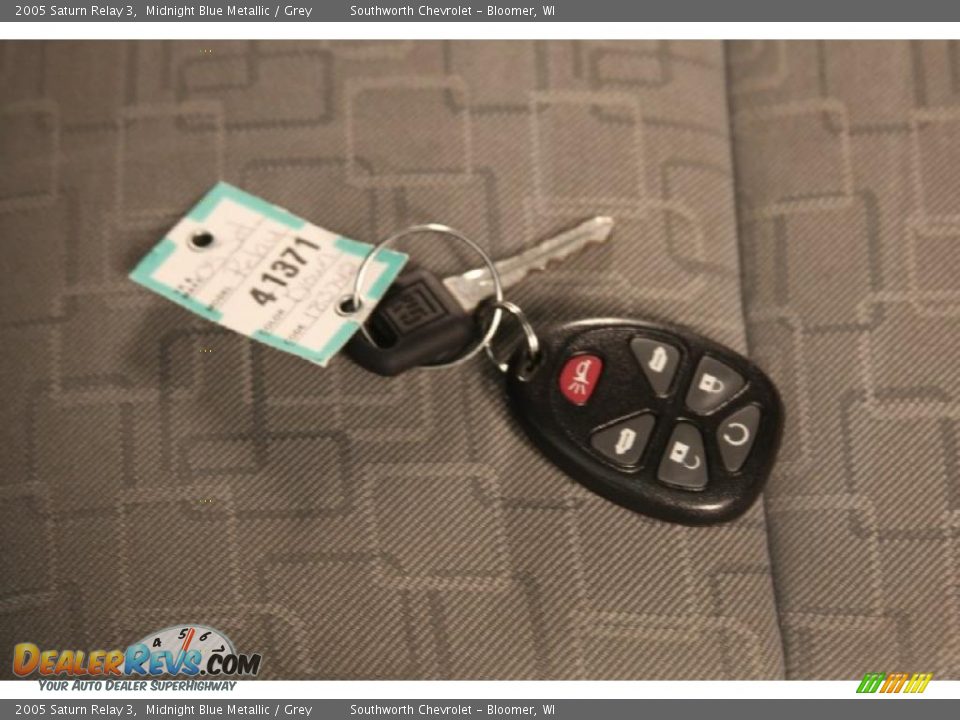 2005 Saturn Relay 3 Midnight Blue Metallic / Grey Photo #18