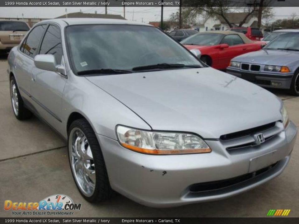 1999 Honda Accord LX Sedan Satin Silver Metallic / Ivory Photo #3