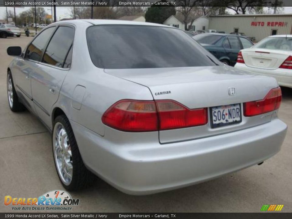 1999 Honda Accord LX Sedan Satin Silver Metallic / Ivory Photo #6