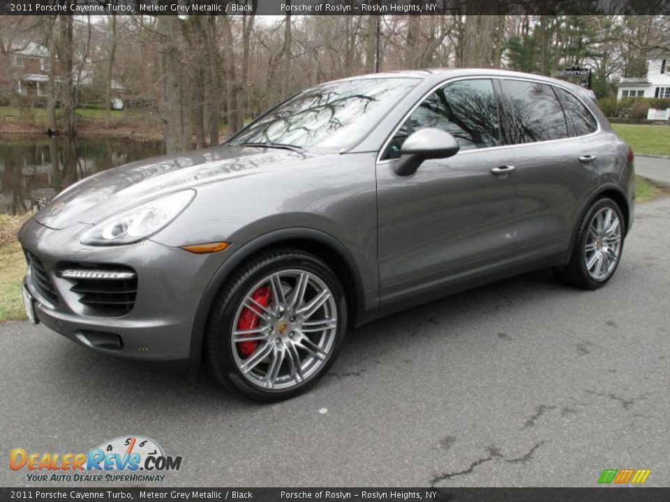 Front 3/4 View of 2011 Porsche Cayenne Turbo Photo #1