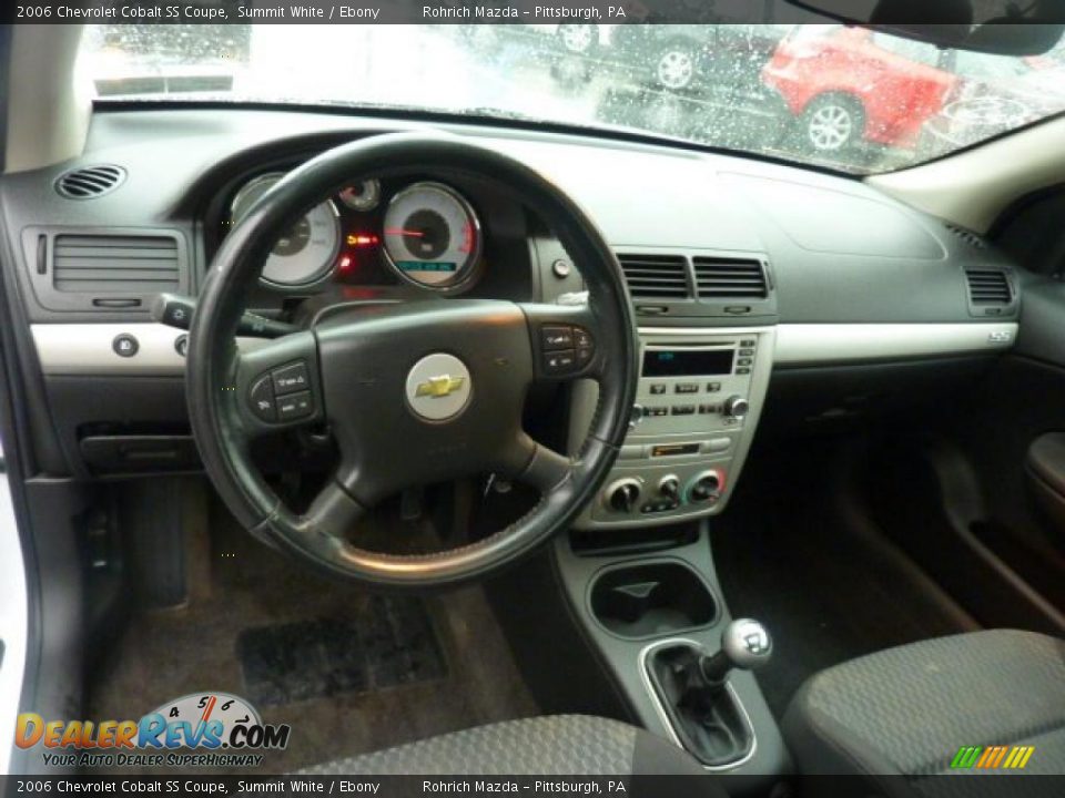 Dashboard of 2006 Chevrolet Cobalt SS Coupe Photo #11