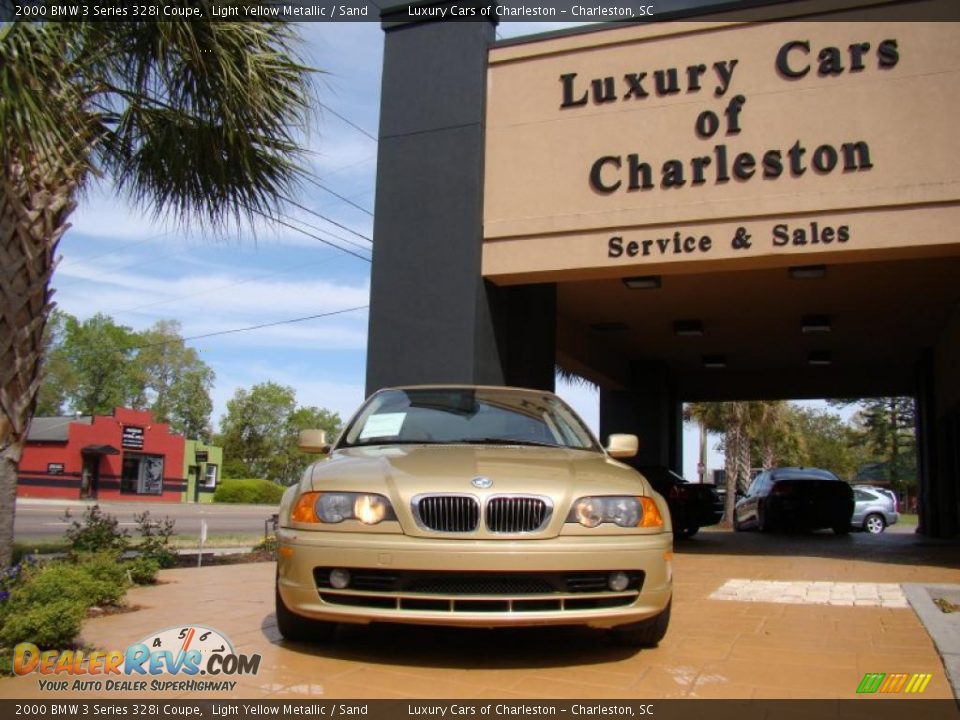 2000 BMW 3 Series 328i Coupe Light Yellow Metallic / Sand Photo #2