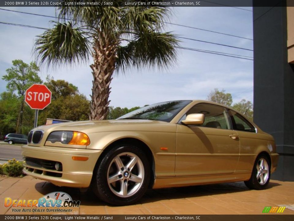 2000 BMW 3 Series 328i Coupe Light Yellow Metallic / Sand Photo #3