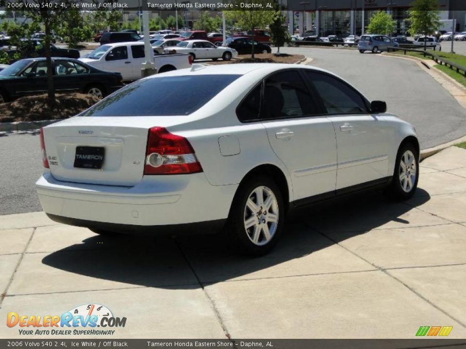 2006 Volvo S40 2.4i Ice White / Off Black Photo #5