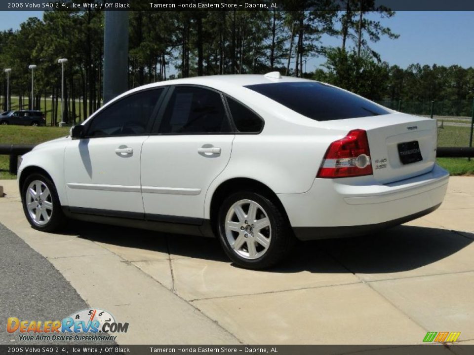 2006 Volvo S40 2.4i Ice White / Off Black Photo #6