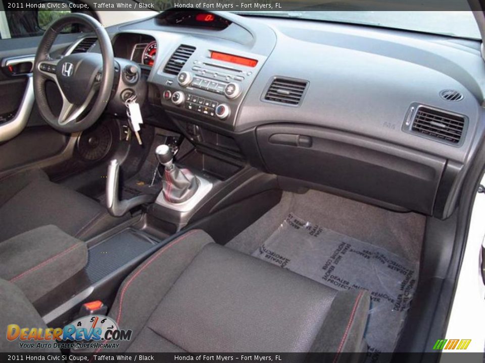 Dashboard of 2011 Honda Civic Si Coupe Photo #10