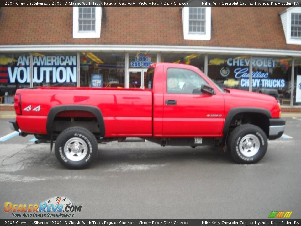 2007 Chevrolet Silverado 2500HD Classic Work Truck Regular Cab 4x4 Victory Red / Dark Charcoal Photo #2